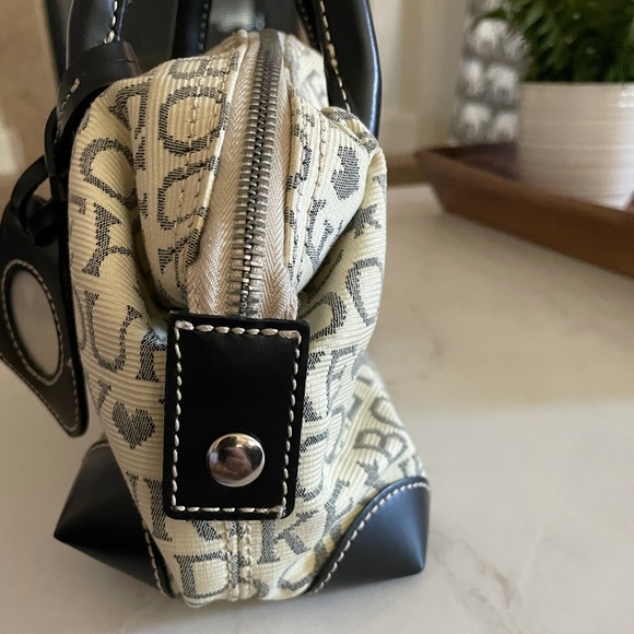 Dooney & Bourke Purse - Picture 6 of 7